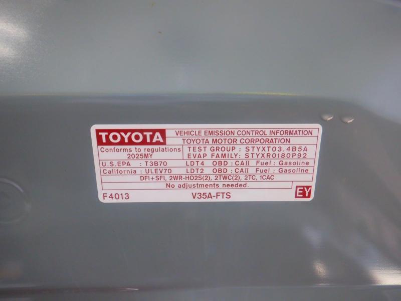 Toyota Tundra  2025