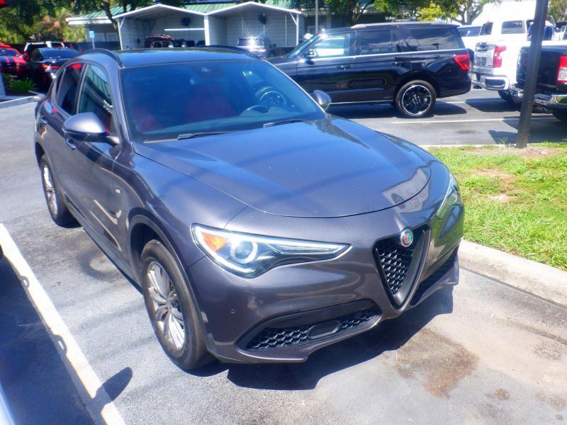 Alfa Romeo Stelvio  2023
