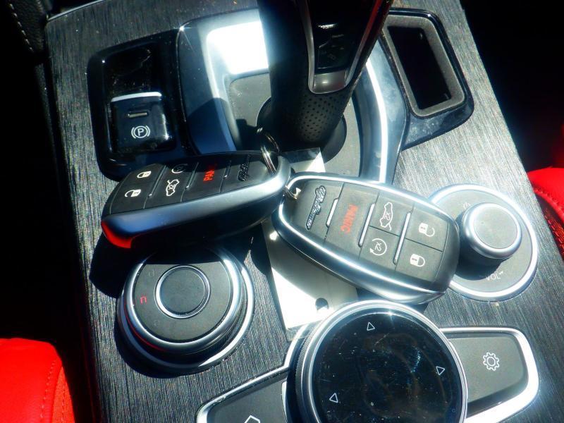 Alfa Romeo Stelvio  2023