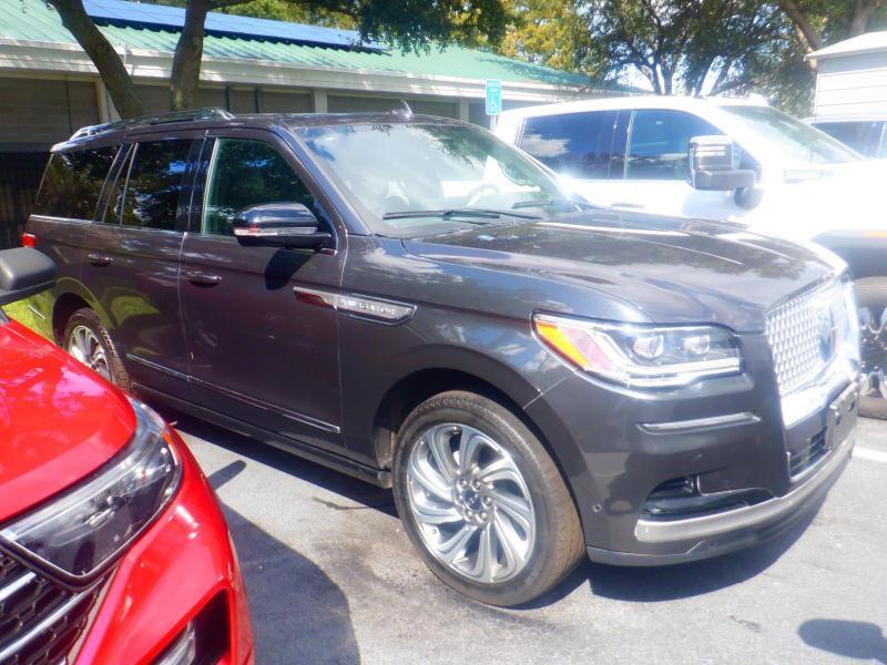 Lincoln Navigator Reserve 4WD 2023