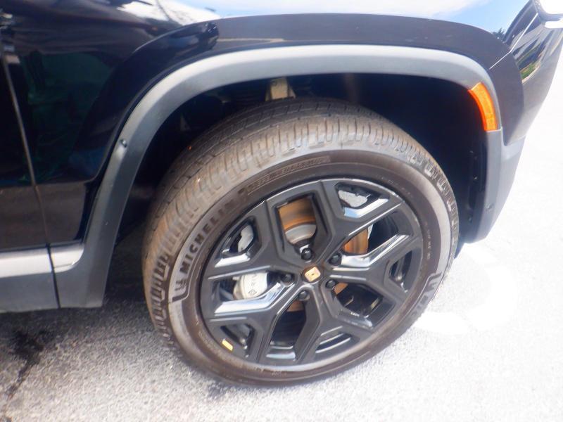 Rivian R1S  2024