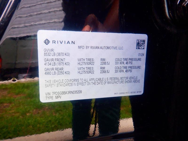 Rivian R1S  2024