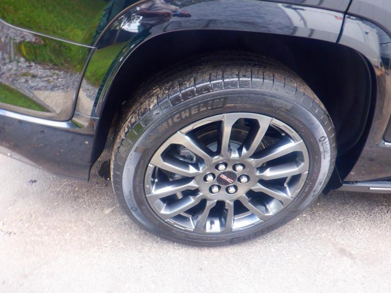 GMC Acadia Denali AWD 2023