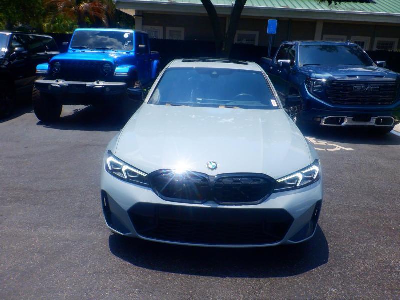 BMW 3-Series  2024