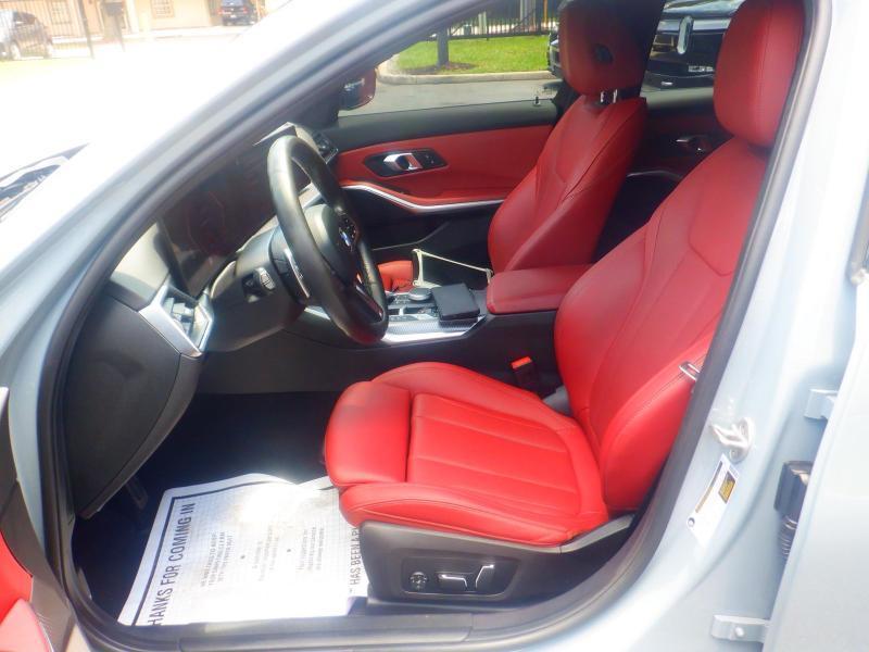 BMW 3-Series  2024
