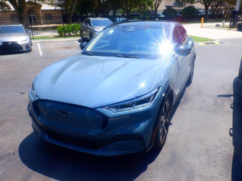 Ford Mustang Mach-E  2023