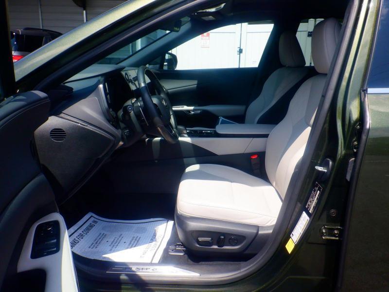 Lexus RX  2024