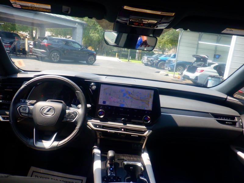 Lexus RX  2024