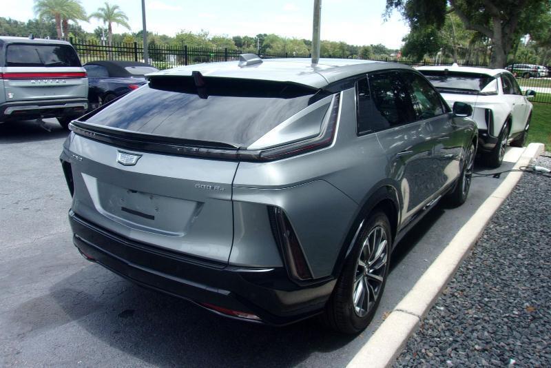 Cadillac Lyriq  2024