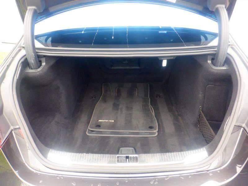 Mercedes-Benz S-Class  2023