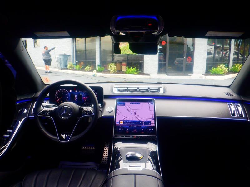 Mercedes-Benz S-Class  2023