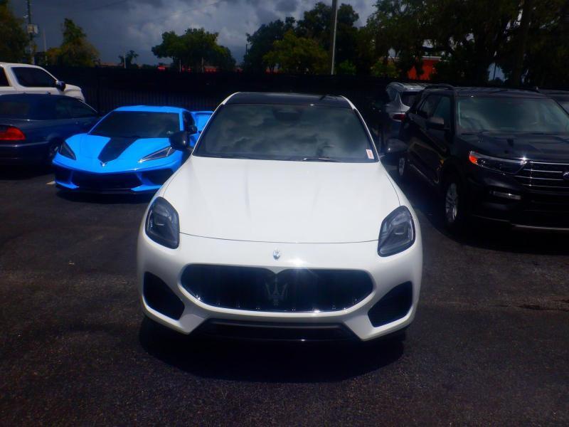 Maserati Grecale  2025