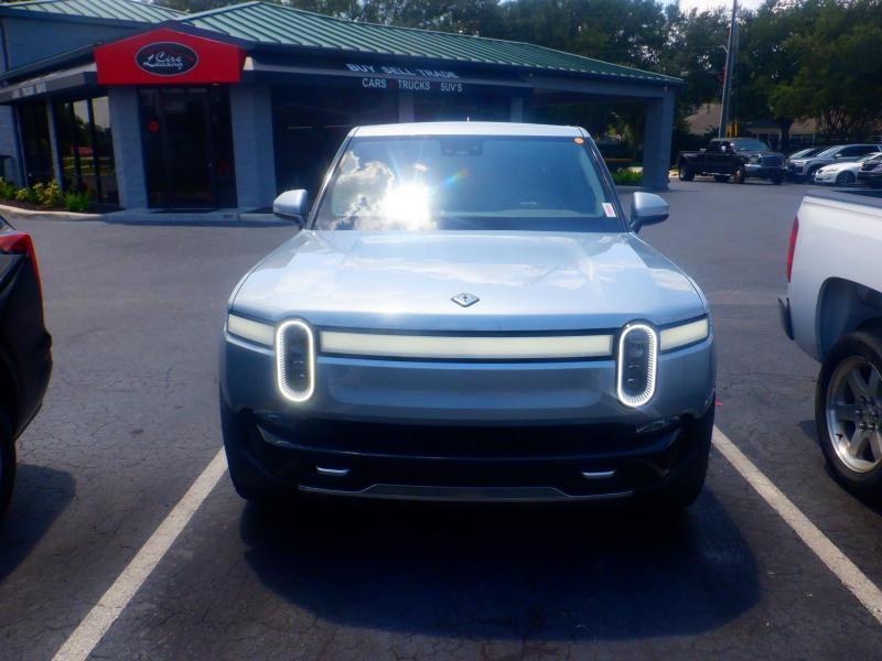 Rivian R1T  2024
