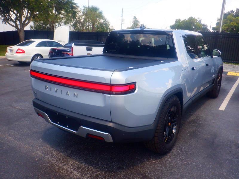 Rivian R1T  2024