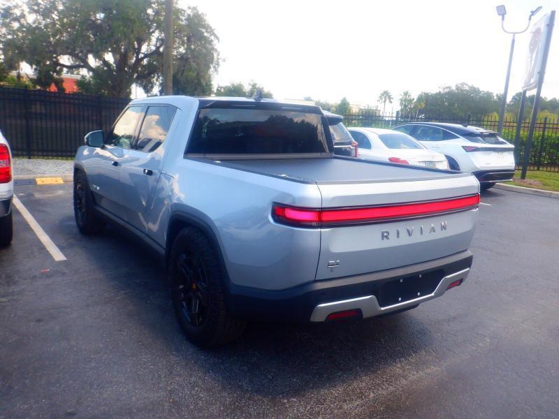 Rivian R1T  2024
