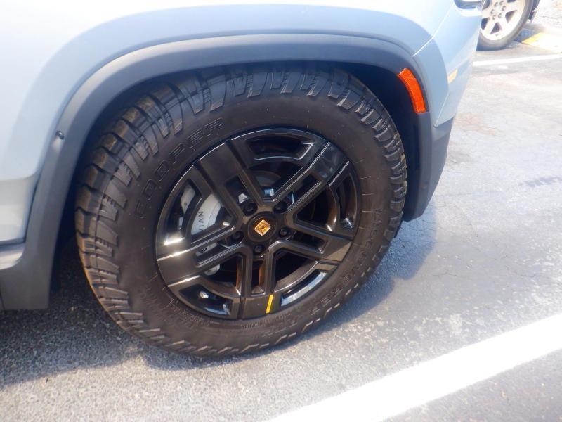 Rivian R1T  2024