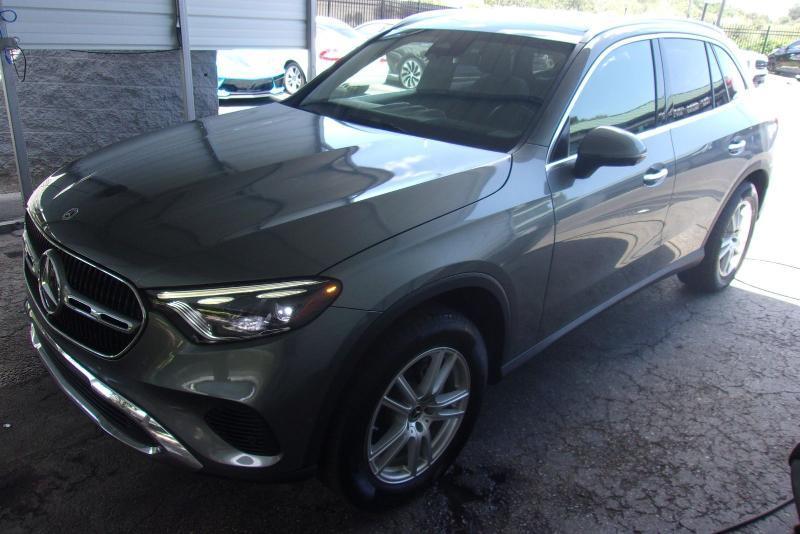 Mercedes-Benz GLC-Class  2023