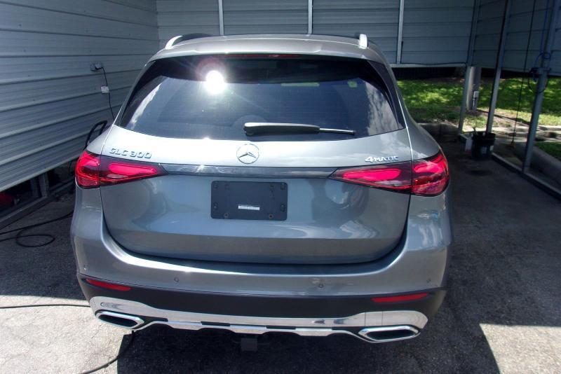 Mercedes-Benz GLC-Class  2023