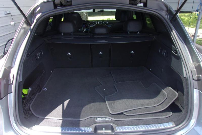 Mercedes-Benz GLC-Class  2023