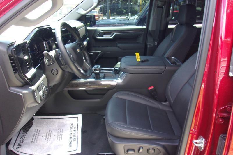 Chevrolet Silverado 1500  2025