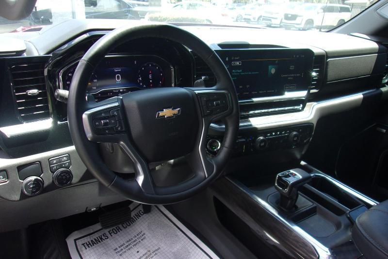 Chevrolet Silverado 1500  2025