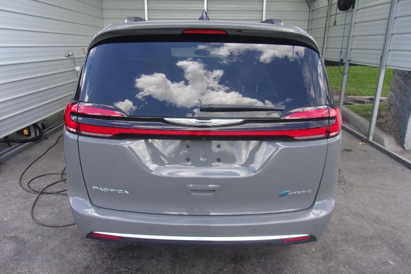 Chrysler Pacifica Hybrid  2023