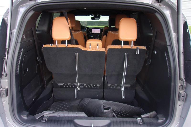 Chrysler Pacifica Hybrid  2023