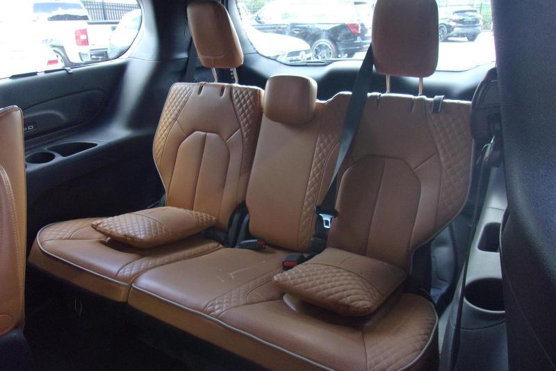 Chrysler Pacifica Hybrid  2023