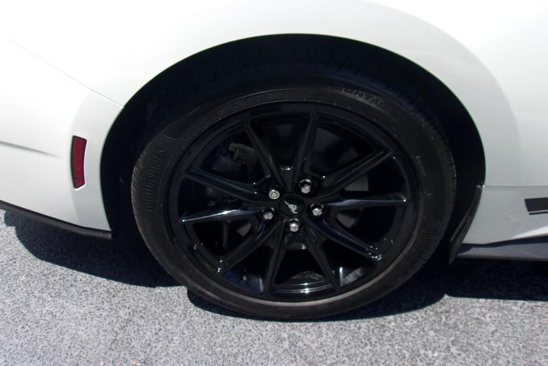 Ford Mustang  2025