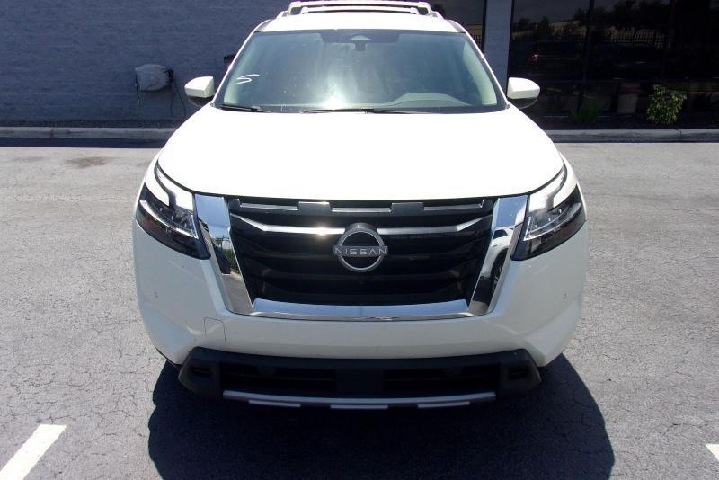 Nissan Pathfinder  2024
