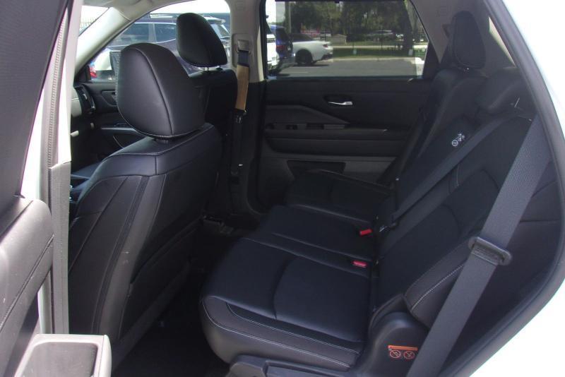 Nissan Pathfinder  2024