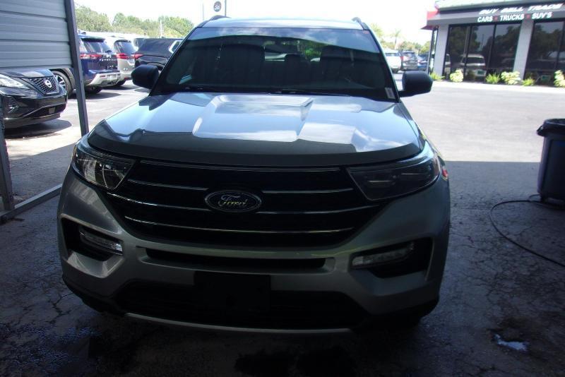 Ford Explorer XLT 2022