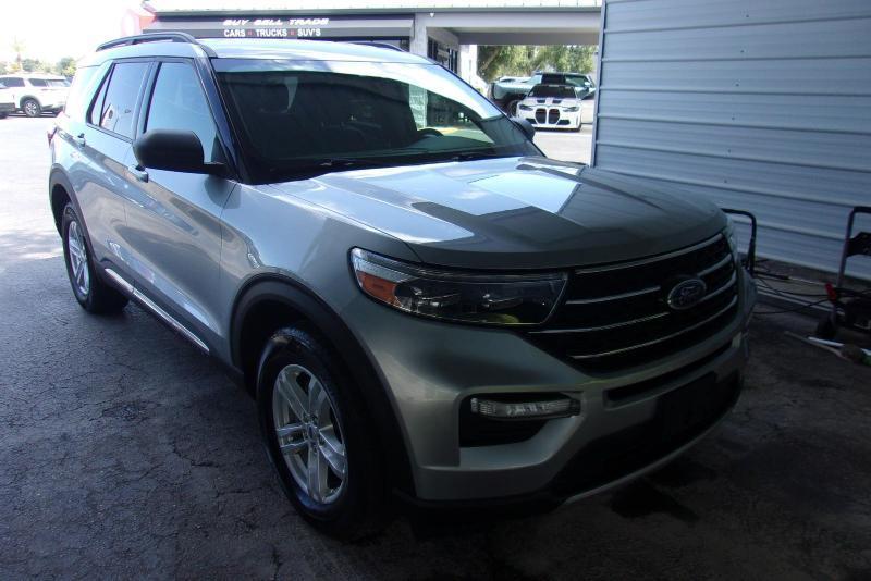 Ford Explorer XLT 2022