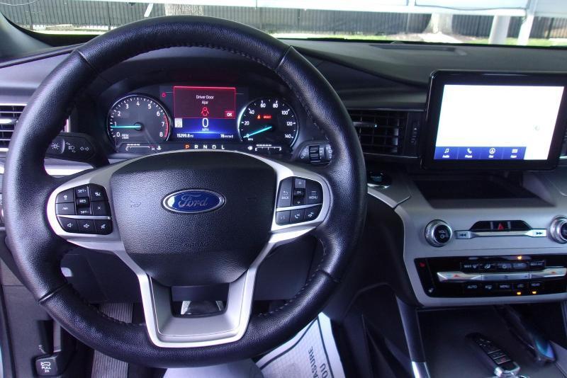 Ford Explorer XLT 2022