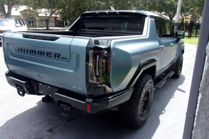 GMC HUMMER EV  2024