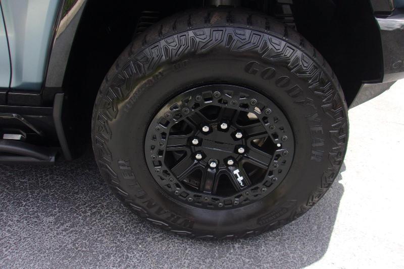 GMC HUMMER EV  2024