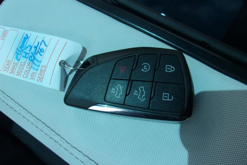 GMC HUMMER EV  2024