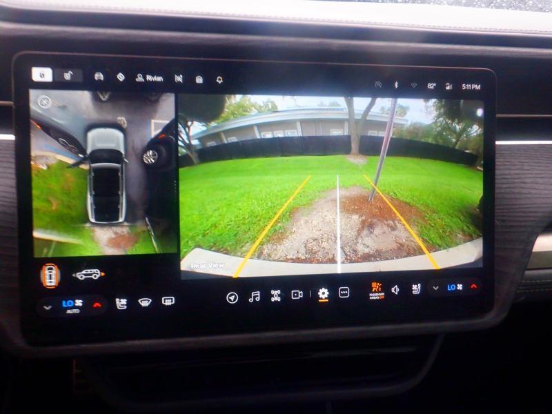 Rivian R1S  2024