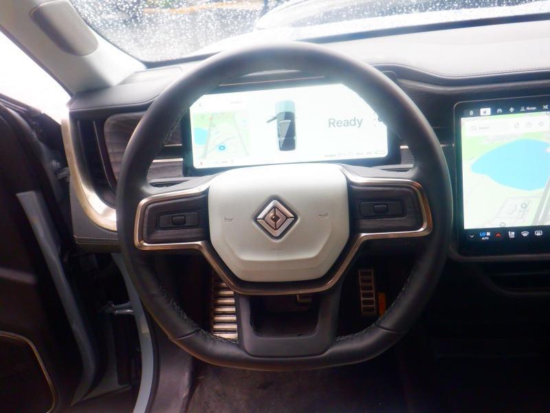 Rivian R1S  2024
