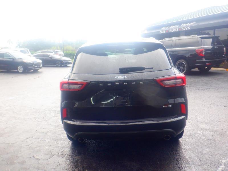 Ford Escape  2023