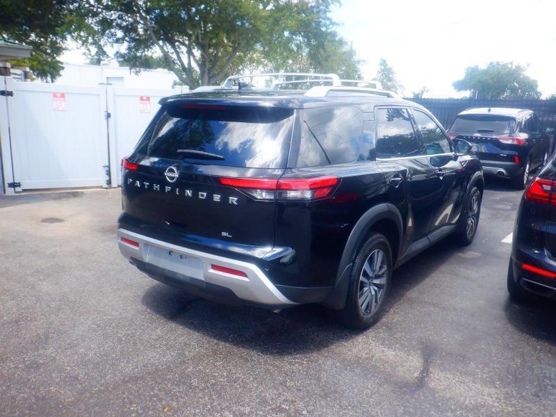 Nissan Pathfinder  2024
