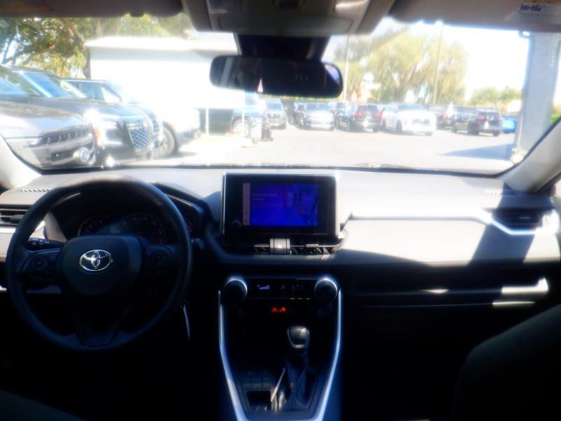 Toyota RAV4 LE 2023