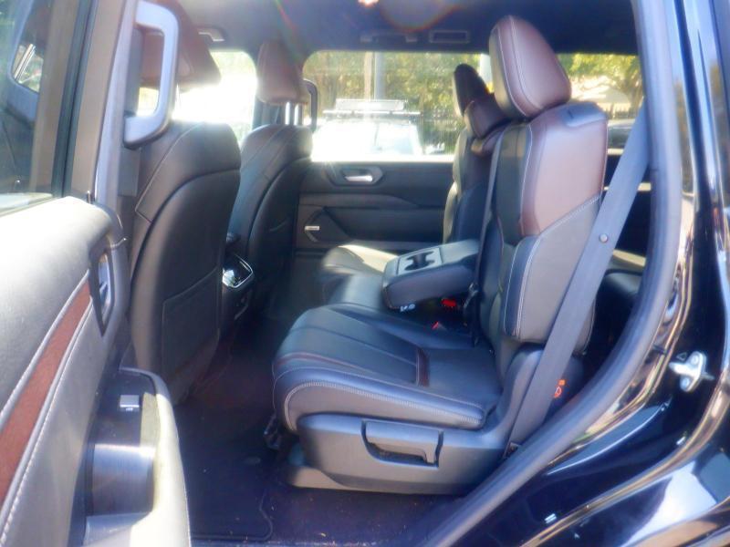 Nissan Armada  2025