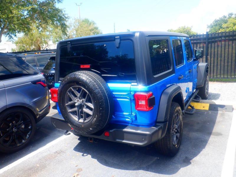 Jeep Wrangler  2024
