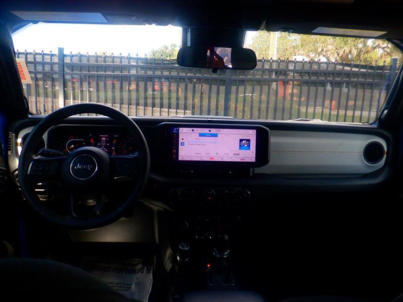Jeep Wrangler  2024