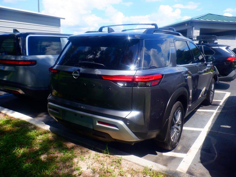 Nissan Pathfinder  2025