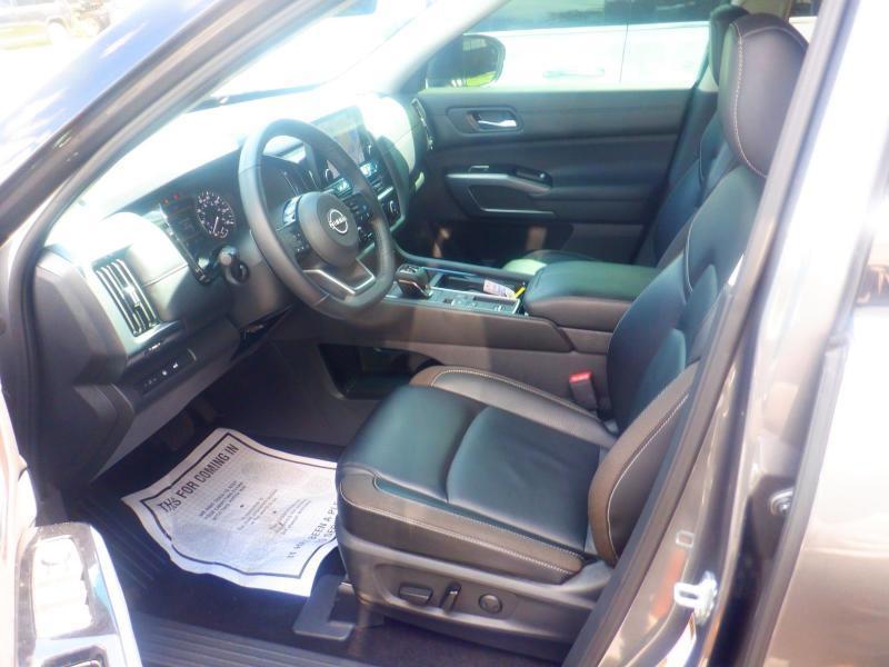 Nissan Pathfinder  2025