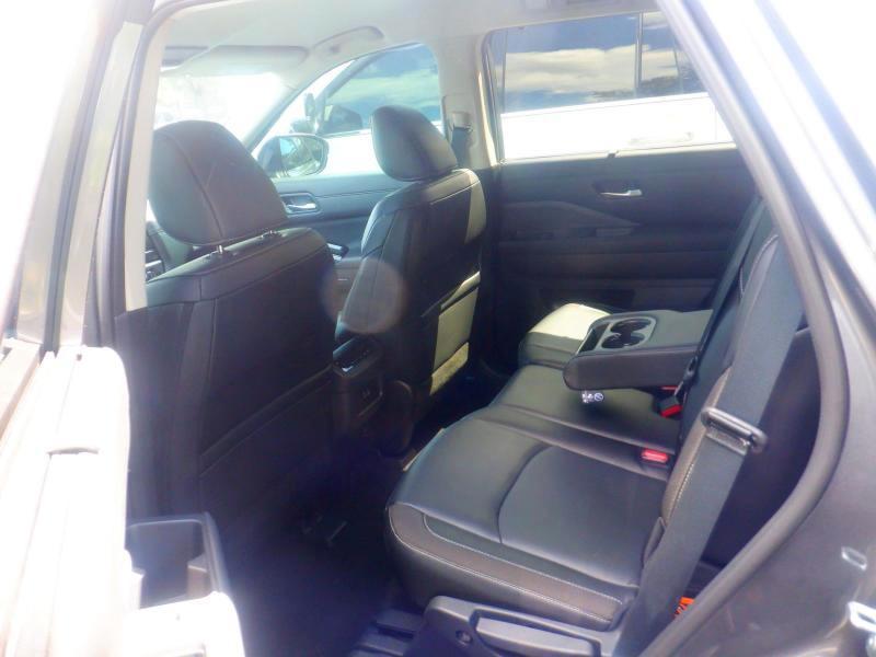 Nissan Pathfinder  2025