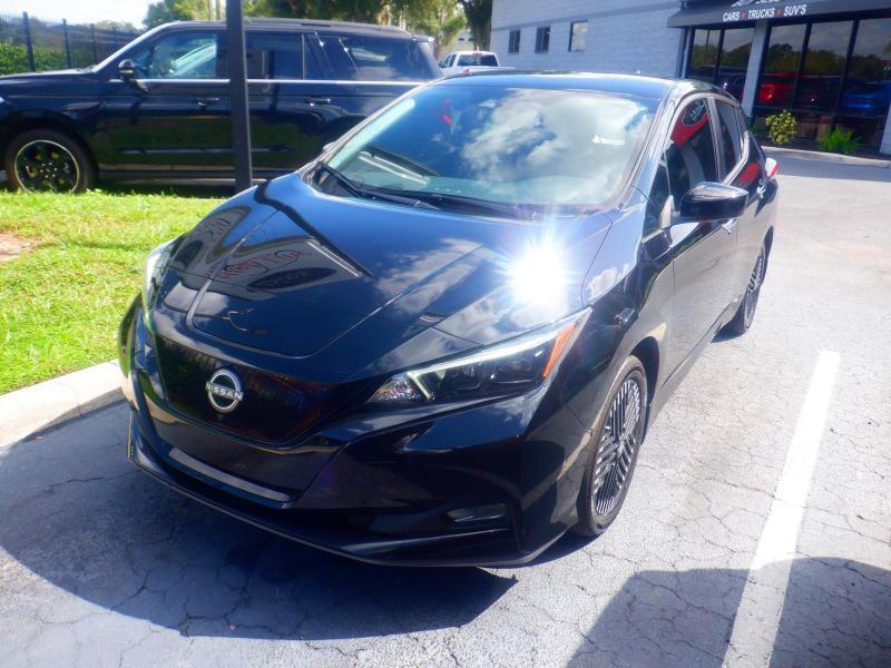 Nissan Leaf  2024