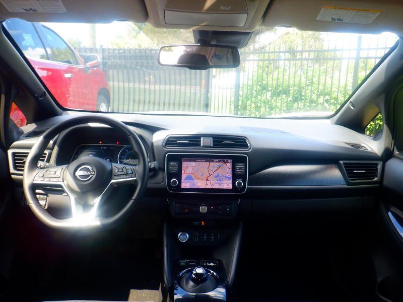 Nissan Leaf  2024